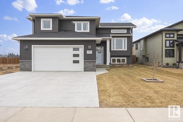 1717 Crestview Wy, House detached with 5 bedrooms, 3 bathrooms and null parking in Cold Lake AB | Image 1