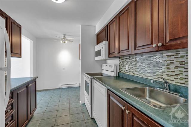 47b - 802 St Andre Drive, House attached with 2 bedrooms, 2 bathrooms and 1 parking in Ottawa ON | Image 13