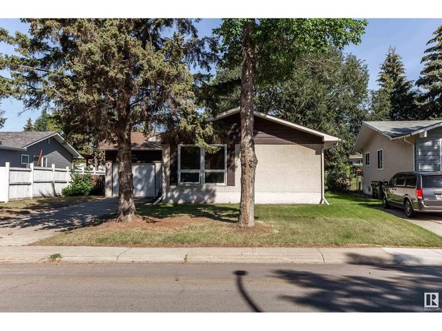 871 Alder Av, House detached with 3 bedrooms, 2 bathrooms and 2 parking in Edmonton AB | Card Image