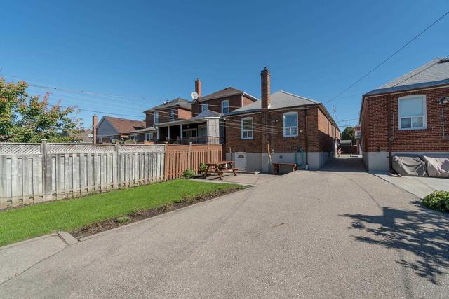 58 Kane Ave, House detached with 2 bedrooms, 2 bathrooms and 3 parking in Toronto ON | Image 24