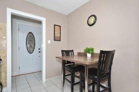 Upper - 219 Burndale Ave, House detached with 2 bedrooms, 2 bathrooms and 3 parking in Toronto ON | Image 5
