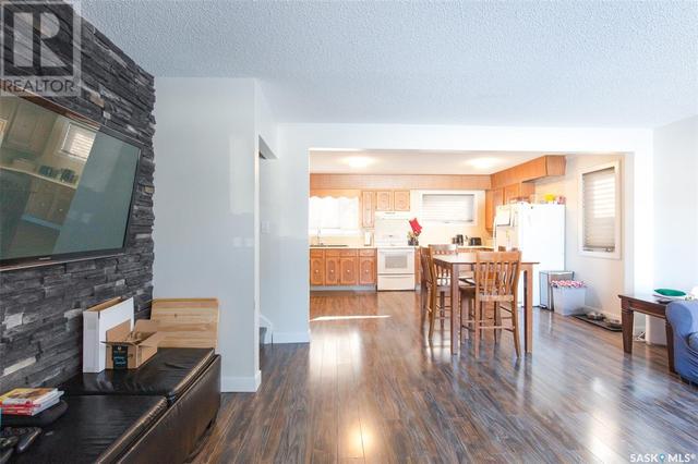 1241 4th Avenue Nw, House detached with 3 bedrooms, 2 bathrooms and null parking in Moose Jaw SK | Image 6