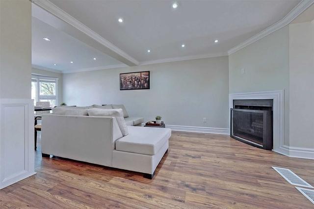 69 Rotherglen Rd S, House detached with 3 bedrooms, 4 bathrooms and 3 parking in Ajax ON | Image 3