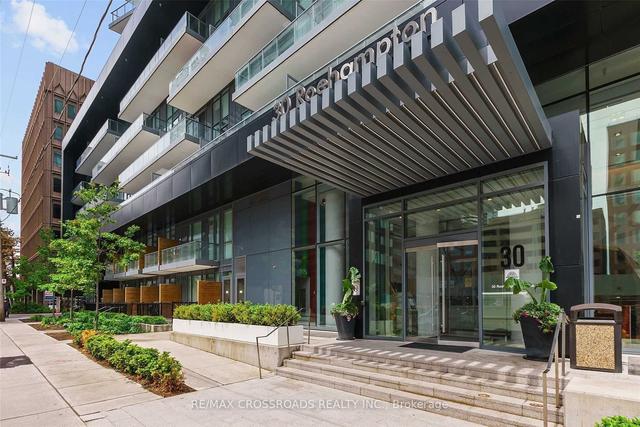 1003 - 30 Roehampton Ave, Condo with 1 bedrooms, 1 bathrooms and 0 parking in Toronto ON | Image 2