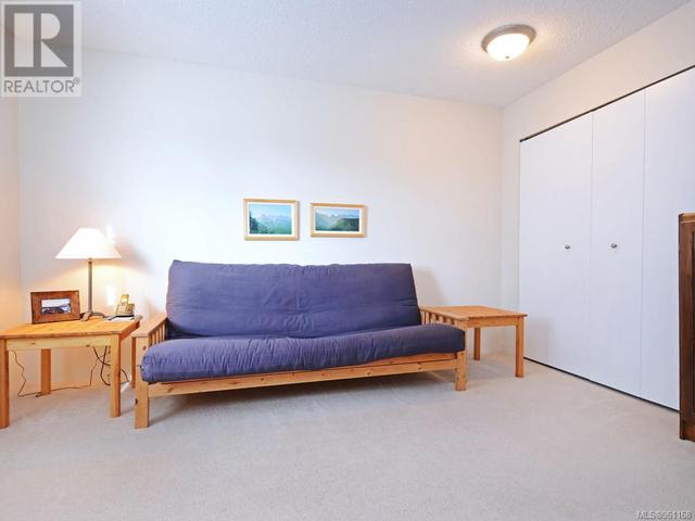 102 - 940 Inverness Rd, Condo with 2 bedrooms, 2 bathrooms and 1 parking in Saanich BC | Image 13