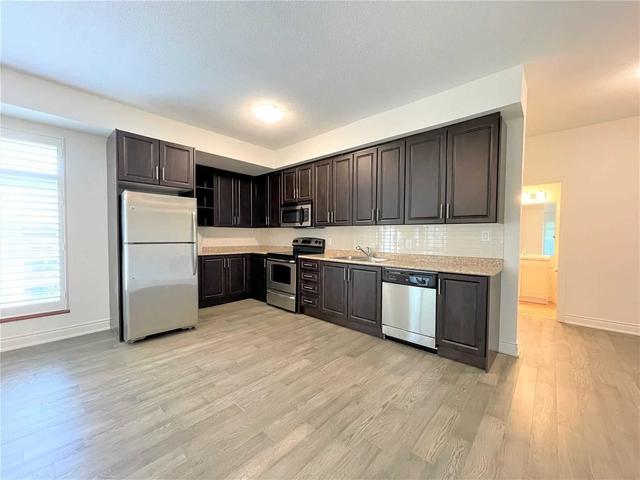 526 - 8111 Forest Glen Dr, Condo with 2 bedrooms, 2 bathrooms and 1 parking in Niagara Falls ON | Image 2