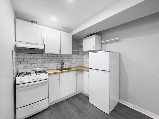 lower - 20 Kingsley Ave, Condo with 2 bedrooms, 1 bathrooms and 1 parking in Toronto ON | Image 8