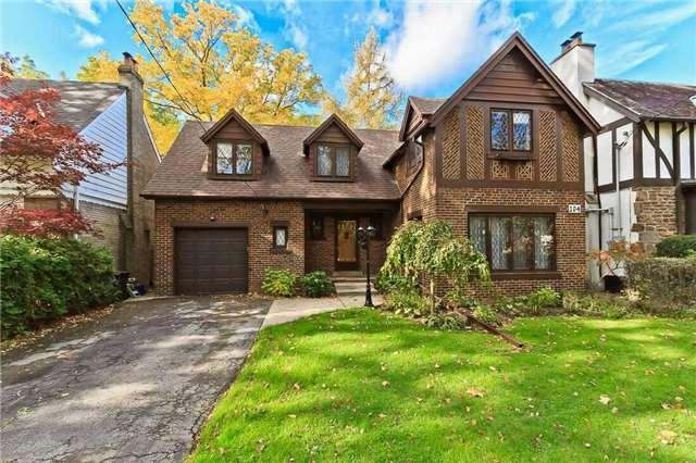 104 Willingdon Blvd, House detached with 3 bedrooms, 3 bathrooms and 2 parking in Toronto ON | Image 1