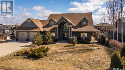 514 Cardinal Court, House detached with 3 bedrooms, 3 bathrooms and null parking in Shellbrook SK | Card Image