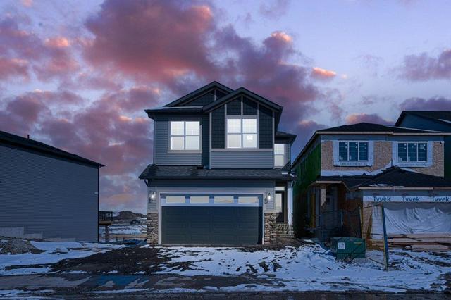 28 Cornerbrook Cove, House detached with 5 bedrooms, 4 bathrooms and 4 parking in Calgary AB | Image 1