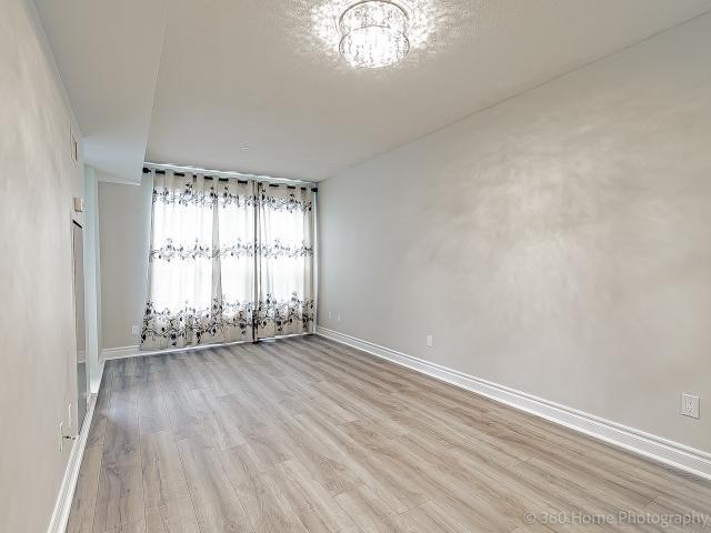 221 - 60 Fairfax Cres, Condo with 2 bedrooms, 1 bathrooms and 1 parking in Toronto ON | Image 21