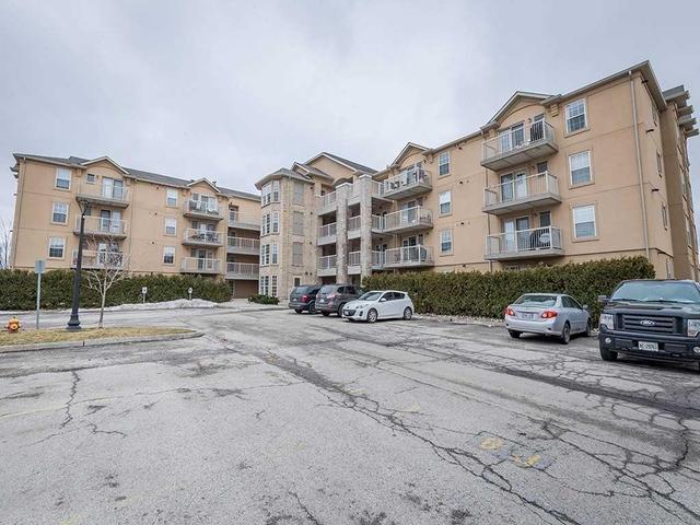 116 - 1490 Bishops Gate, Condo with 2 bedrooms, 2 bathrooms and 1 parking in Oakville ON | Image 1