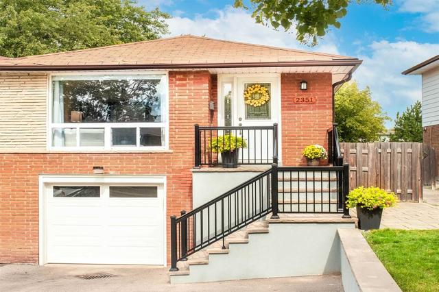 2351 Gareth Rd, House semidetached with 3 bedrooms, 2 bathrooms and 4 parking in Mississauga ON | Image 1