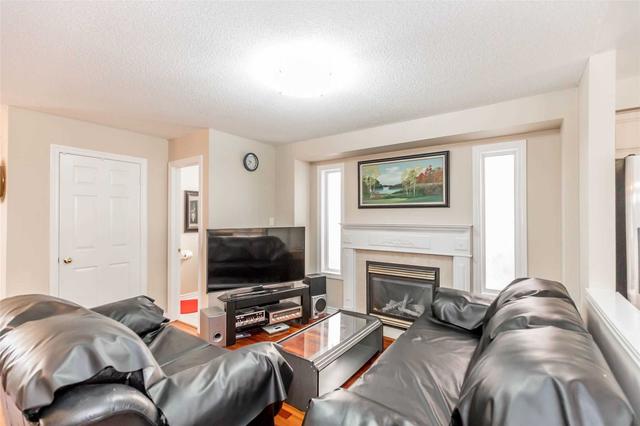 48 Livia Herman Way, House detached with 3 bedrooms, 4 bathrooms and 5 parking in Barrie ON | Image 4