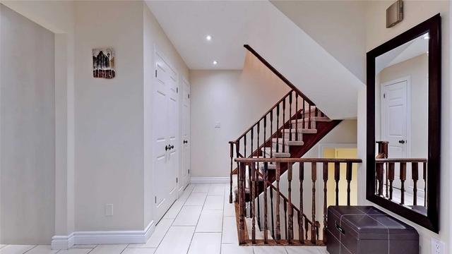 57 Peter Andrew Cres, House detached with 3 bedrooms, 4 bathrooms and 4 parking in Vaughan ON | Image 37
