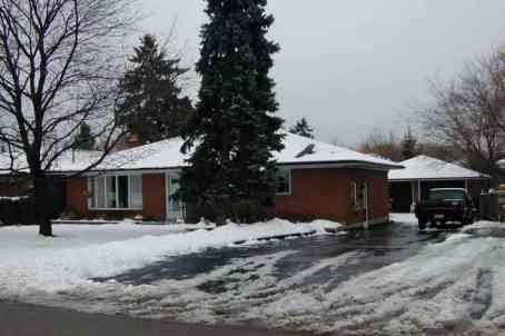 8 Theodore Dr, House detached with 3 bedrooms, 2 bathrooms and 8 parking in Mississauga ON | Image 1