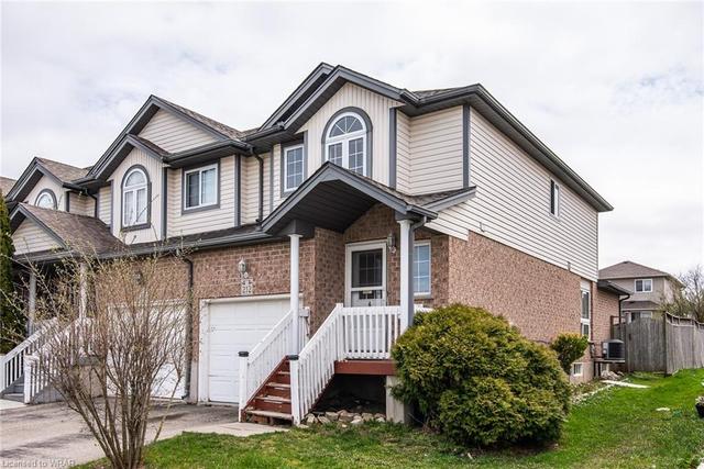 212 Activa Avenue E, House attached with 3 bedrooms, 1 bathrooms and 2 parking in Kitchener ON | Image 12