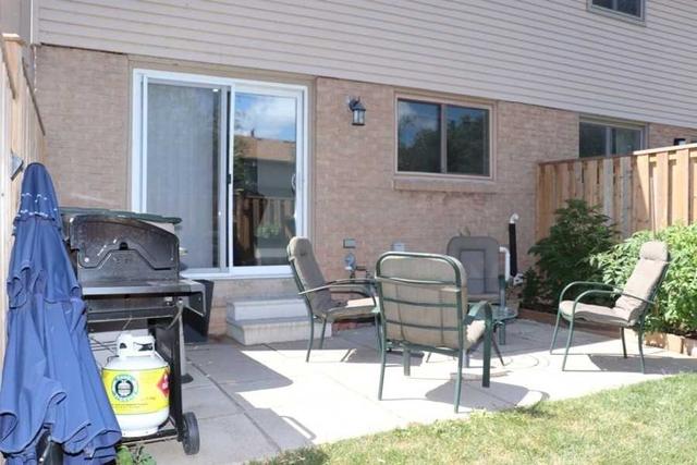 24 - 1528 Lancaster Dr, Townhouse with 3 bedrooms, 2 bathrooms and 2 parking in Oakville ON | Image 21