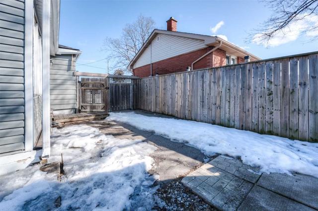 546 Mohawk Rd E, House detached with 3 bedrooms, 1 bathrooms and 5 parking in Hamilton ON | Image 21