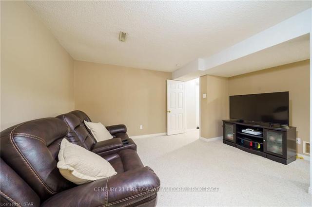 118 Ashley Cres, House detached with 3 bedrooms, 2 bathrooms and 3 parking in London ON | Image 18