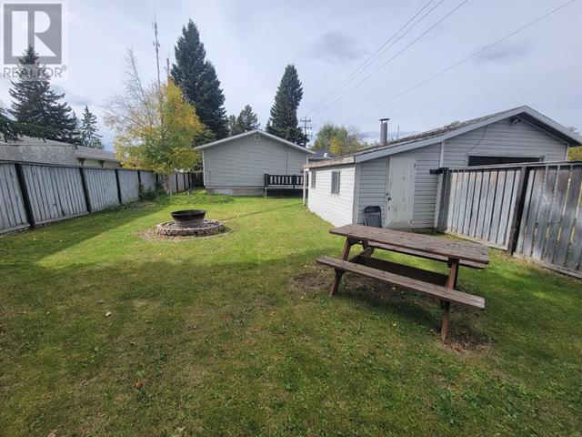 1895 63 Street, House detached with 3 bedrooms, 1 bathrooms and 10 parking in Edson AB | Image 19