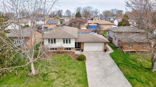245 George Crescent, House detached with 5 bedrooms, 2 bathrooms and 6 parking in Lakeshore ON | Image 12