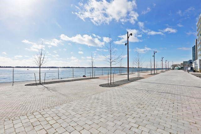 Th106 - 39 Queens Quay E, Condo with 2 bedrooms, 3 bathrooms and 1 parking in Toronto ON | Image 14