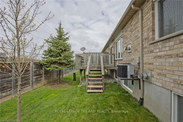 46 - 620 Thistlewood Dr, Townhouse with 3 bedrooms, 3 bathrooms and 4 parking in London ON | Image 30