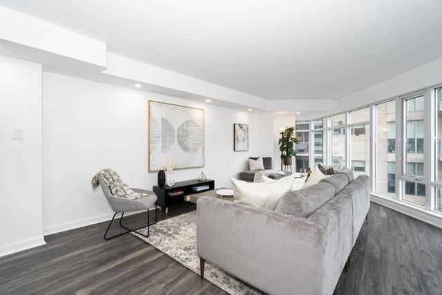 1801 - 210 Victoria St, Condo with 2 bedrooms, 3 bathrooms and 1 parking in Toronto ON | Image 3