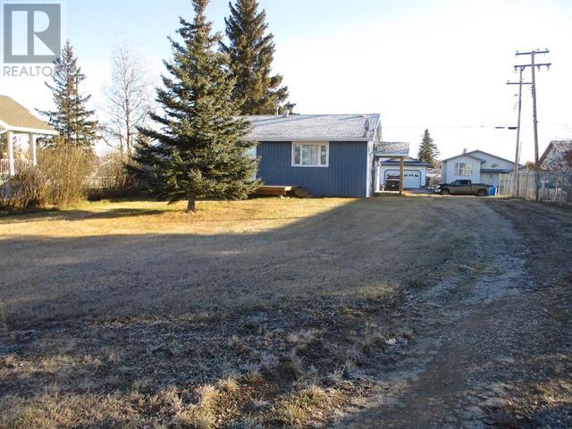 412 1st Street, House detached with 2 bedrooms, 1 bathrooms and 6 parking in Manning AB | Image 13