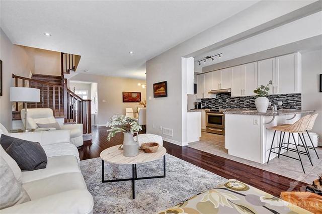 546 Barrick Hill Road, Townhouse with 3 bedrooms, 3 bathrooms and 3 parking in Ottawa ON | Image 6