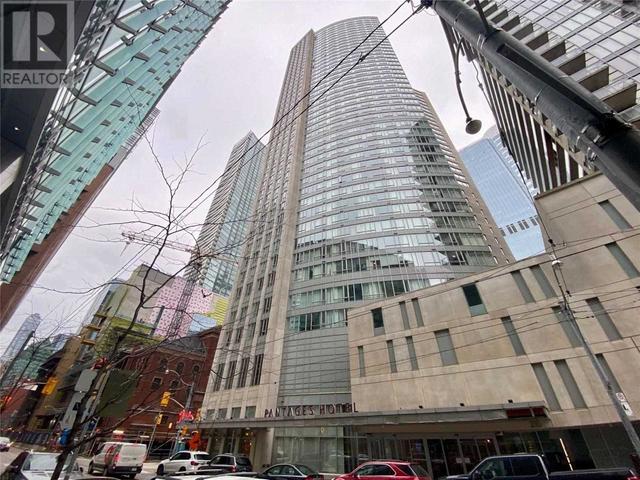 1215 - 200 Victoria St, Condo with 0 bedrooms, 1 bathrooms and 0 parking in Toronto ON | Image 1