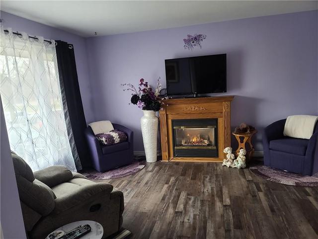 855 Howe Terrace, Home with 3 bedrooms, 1 bathrooms and 3 parking in Prescott ON | Image 7