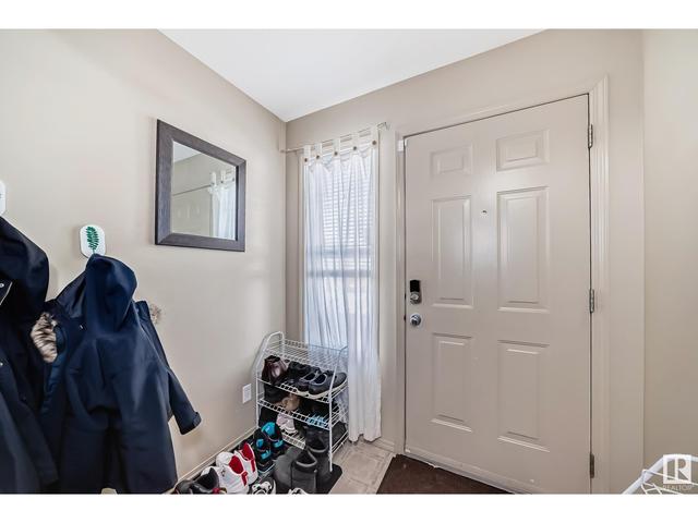 82 - 230 Edwards Dr Sw, House attached with 3 bedrooms, 1 bathrooms and 2 parking in Edmonton AB | Image 3