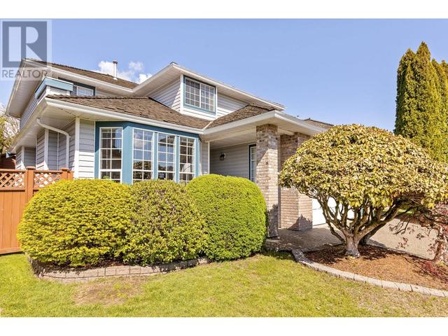 3315 Hyde Park Place, House detached with 5 bedrooms, 4 bathrooms and 6 parking in Coquitlam BC | Image 2