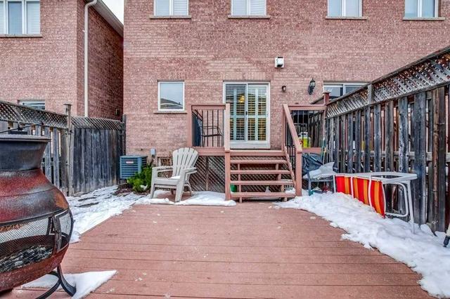 86 Laval St, House attached with 3 bedrooms, 3 bathrooms and 3 parking in Vaughan ON | Image 16