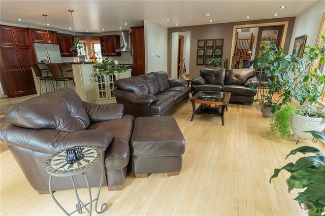 326 Kopernik Road, House detached with 3 bedrooms, 3 bathrooms and 10 parking in Madawaska Valley ON | Image 14