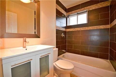 140 Toynbee Tr, House detached with 3 bedrooms, 3 bathrooms and 3 parking in Toronto ON | Image 13