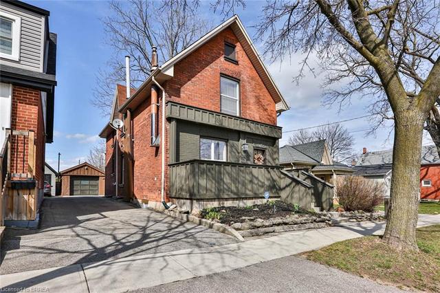 38 Sarah Street, House detached with 4 bedrooms, 2 bathrooms and 2 parking in Brantford ON | Image 1