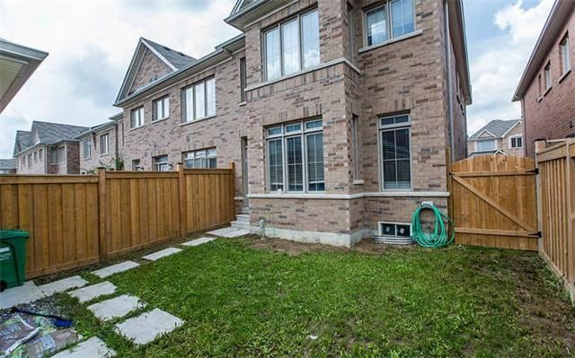 15 Yellowknife Rd, House attached with 4 bedrooms, 3 bathrooms and 1 parking in Brampton ON | Image 20