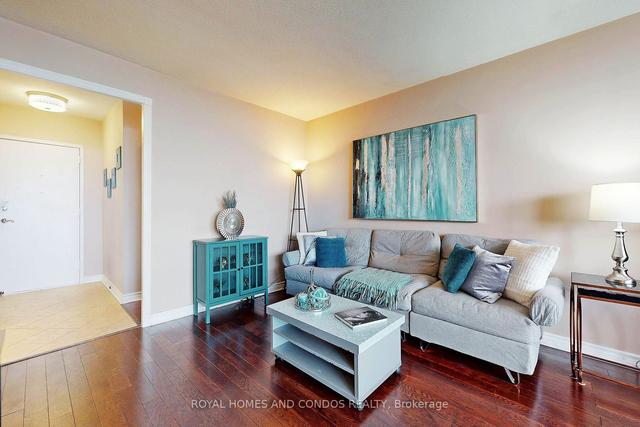 1006 - 130 Neptune Dr, Condo with 2 bedrooms, 2 bathrooms and 1 parking in Toronto ON | Image 37