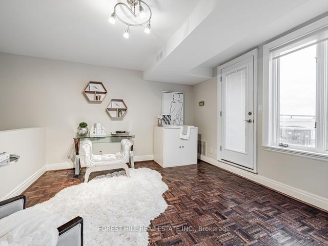 226 Spadina Rd, House attached with 3 bedrooms, 4 bathrooms and 2 parking in Toronto ON | Image 17
