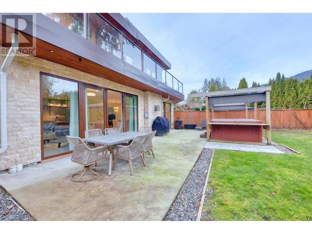 3606 Edgemont Boulevard, House detached with 7 bedrooms, 6 bathrooms and 5 parking in North Vancouver BC | Image 8