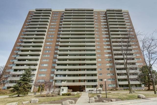403 - 270 Scarlett Rd, Condo with 3 bedrooms, 2 bathrooms and 1 parking in Toronto ON | Image 2