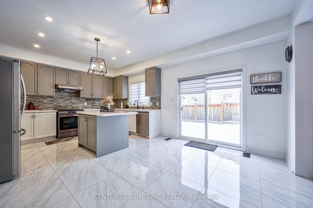 84 Gable Ave, House detached with 4 bedrooms, 5 bathrooms and 4 parking in Markham ON | Image 4
