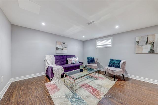31 Benlight Cres, House detached with 3 bedrooms, 4 bathrooms and 6 parking in Toronto ON | Image 21