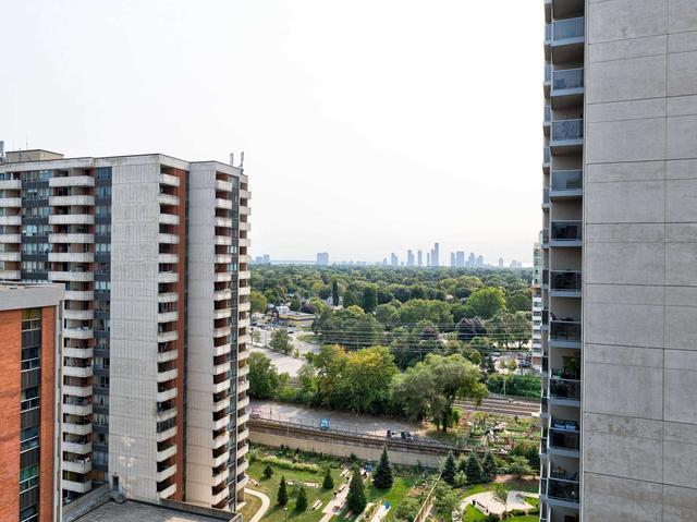 1503 - 7 Michael Power Pl, Condo with 2 bedrooms, 2 bathrooms and 1 parking in Toronto ON | Image 5