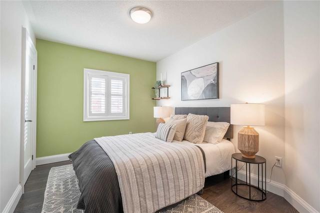 2253 Viking Cres, House detached with 4 bedrooms, 4 bathrooms and 4 parking in Burlington ON | Image 13