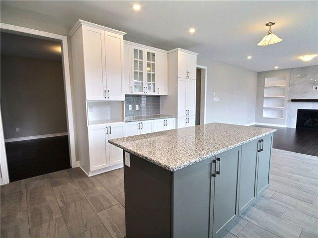 212 Helen Rapp Way, House detached with 4 bedrooms, 4 bathrooms and 4 parking in Ottawa ON | Image 7