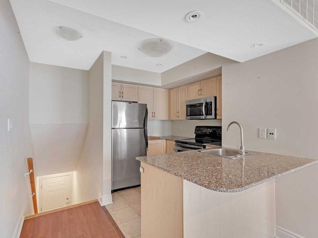 820 - 12 Laidlaw St, Condo with 2 bedrooms, 2 bathrooms and 1 parking in Toronto ON | Image 22